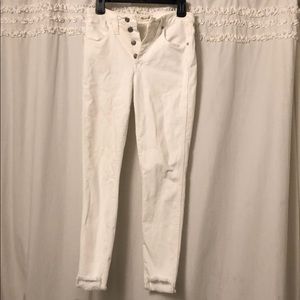 White skinny jeans (Madewell)
